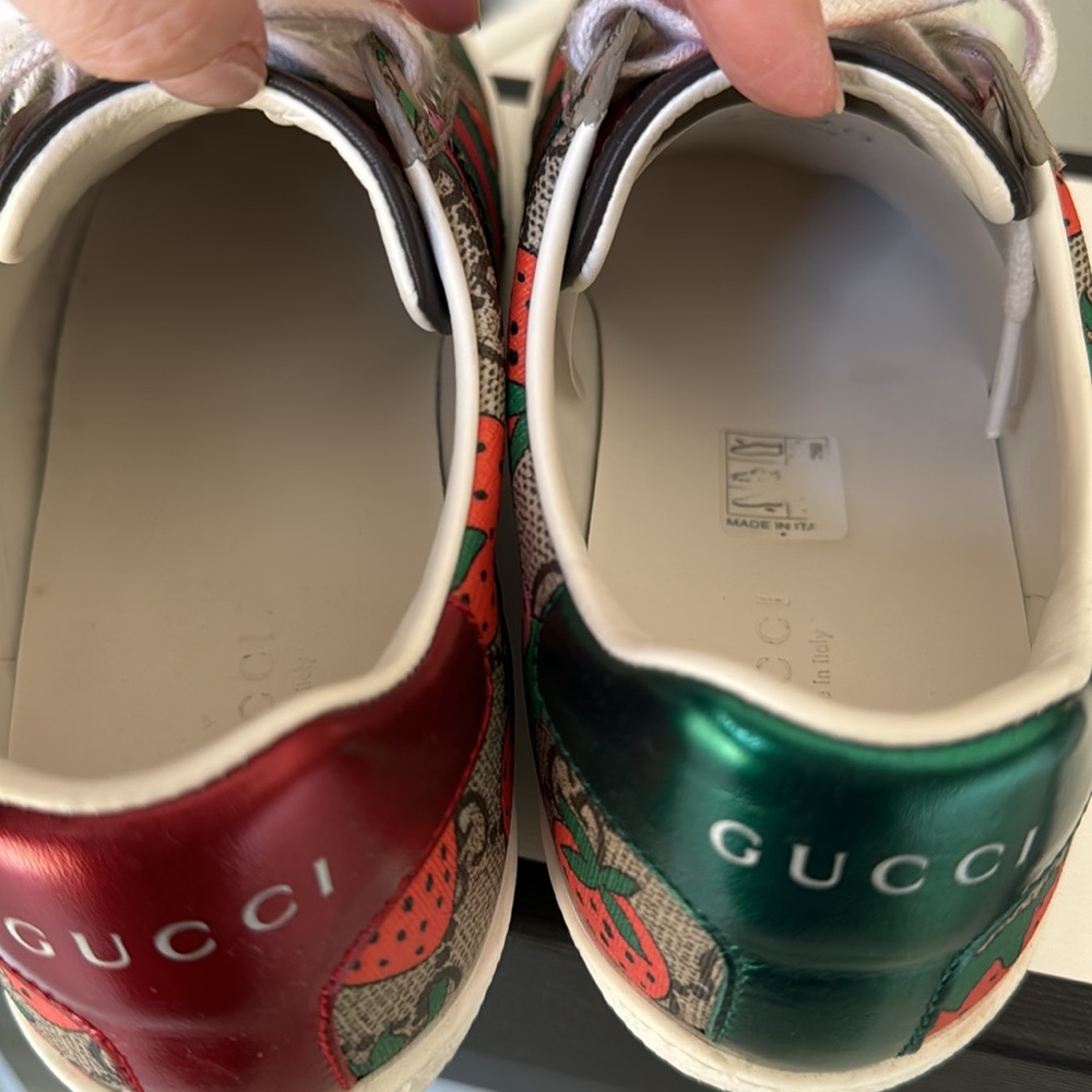 Gucci GG Supreme Monogram Canvas Logo Strawberries Print Ace Sneakers - Picture 3 of 7